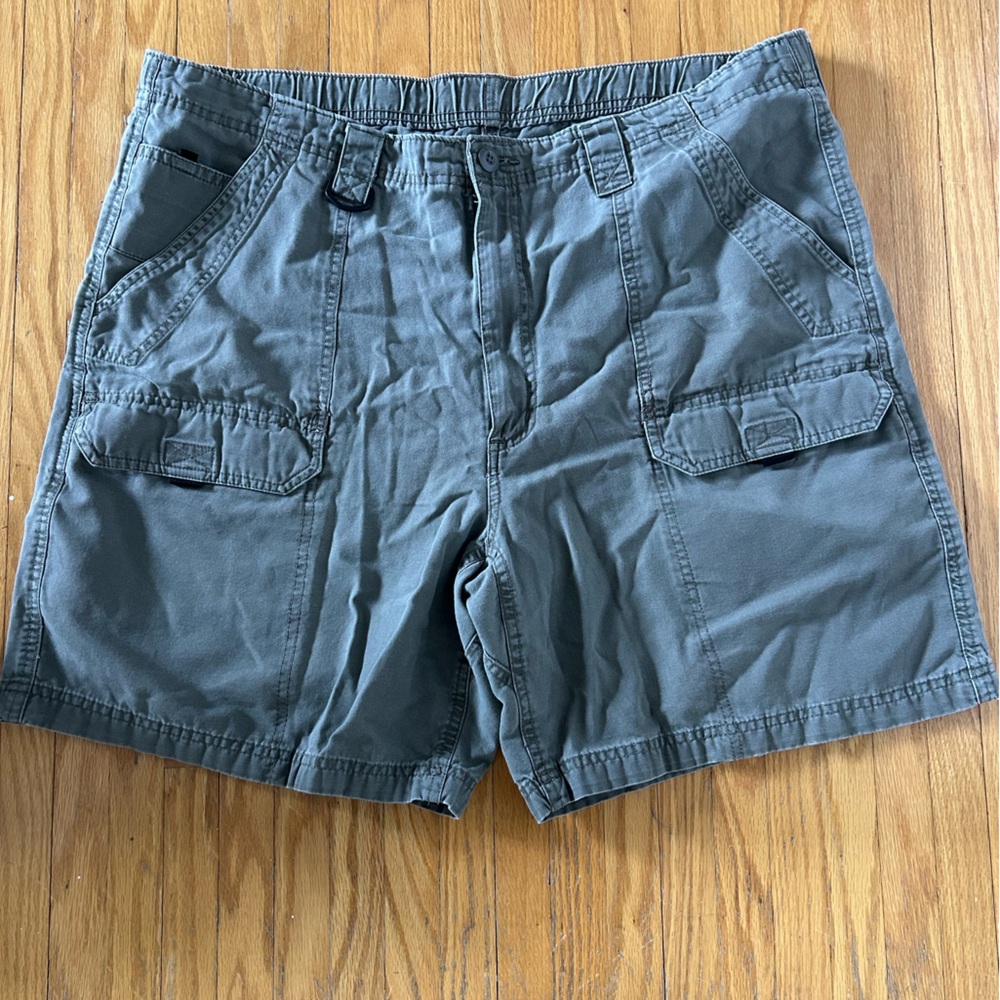 Wrangler Tan cargo shorts 🩳